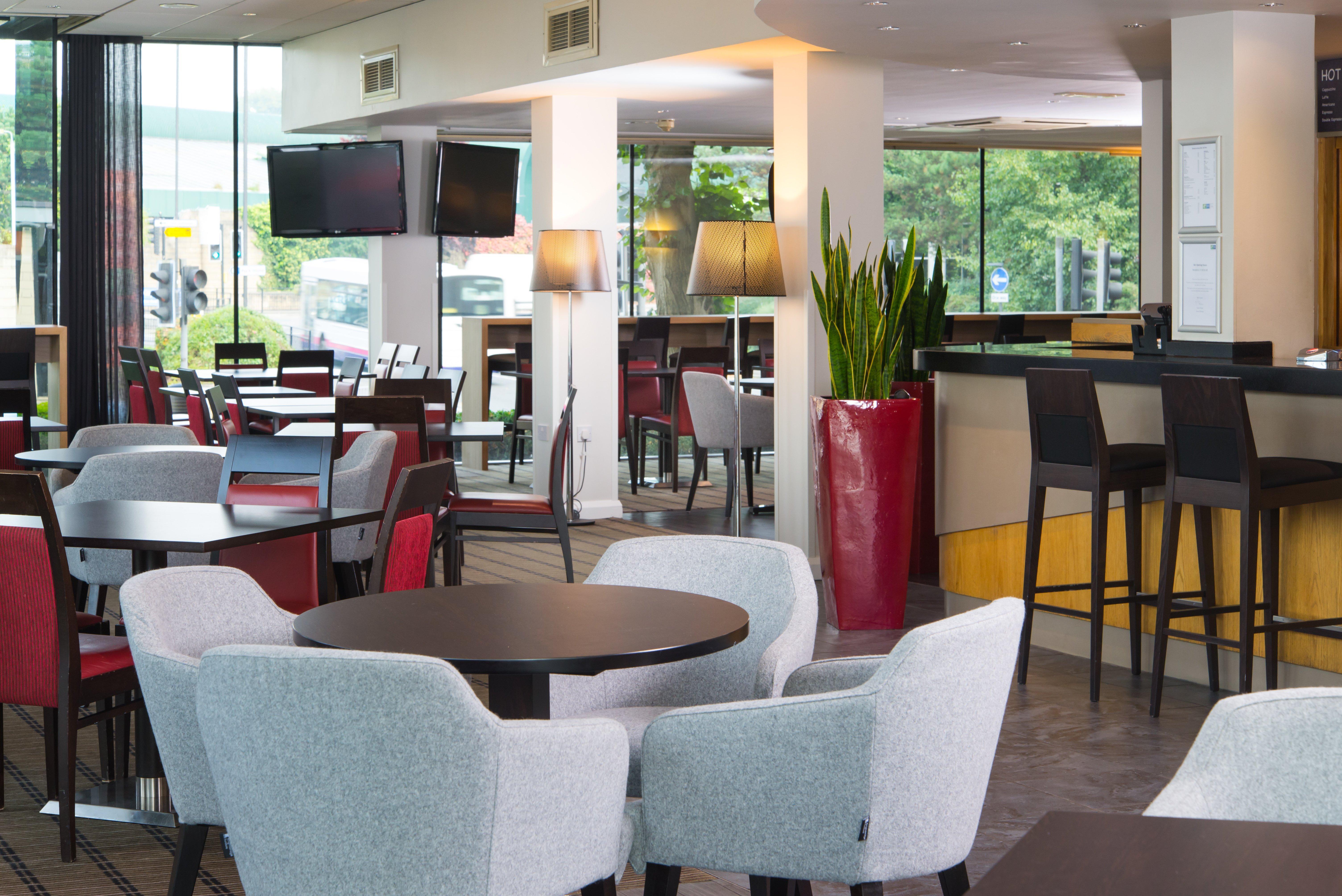 Holiday Inn Express Bath By Ihg Exterior foto