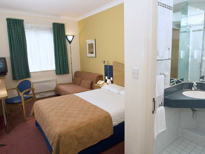 Holiday Inn Express Bath By Ihg Zimmer foto